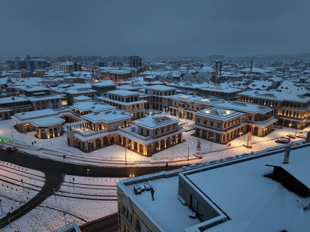 Konya’da nefesler tutuldu! Kar yağışına artık saatler var 8